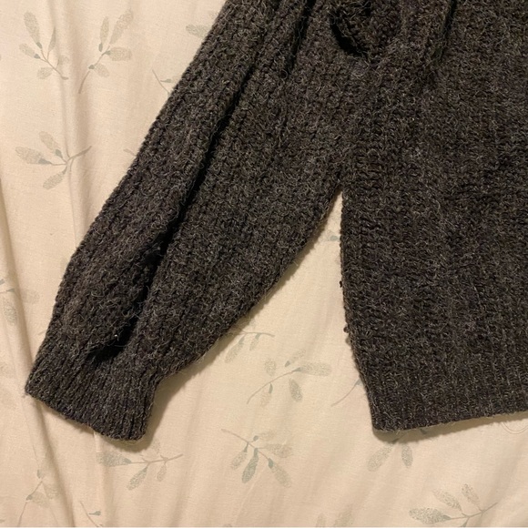 gray sweater - Picture 6 of 6